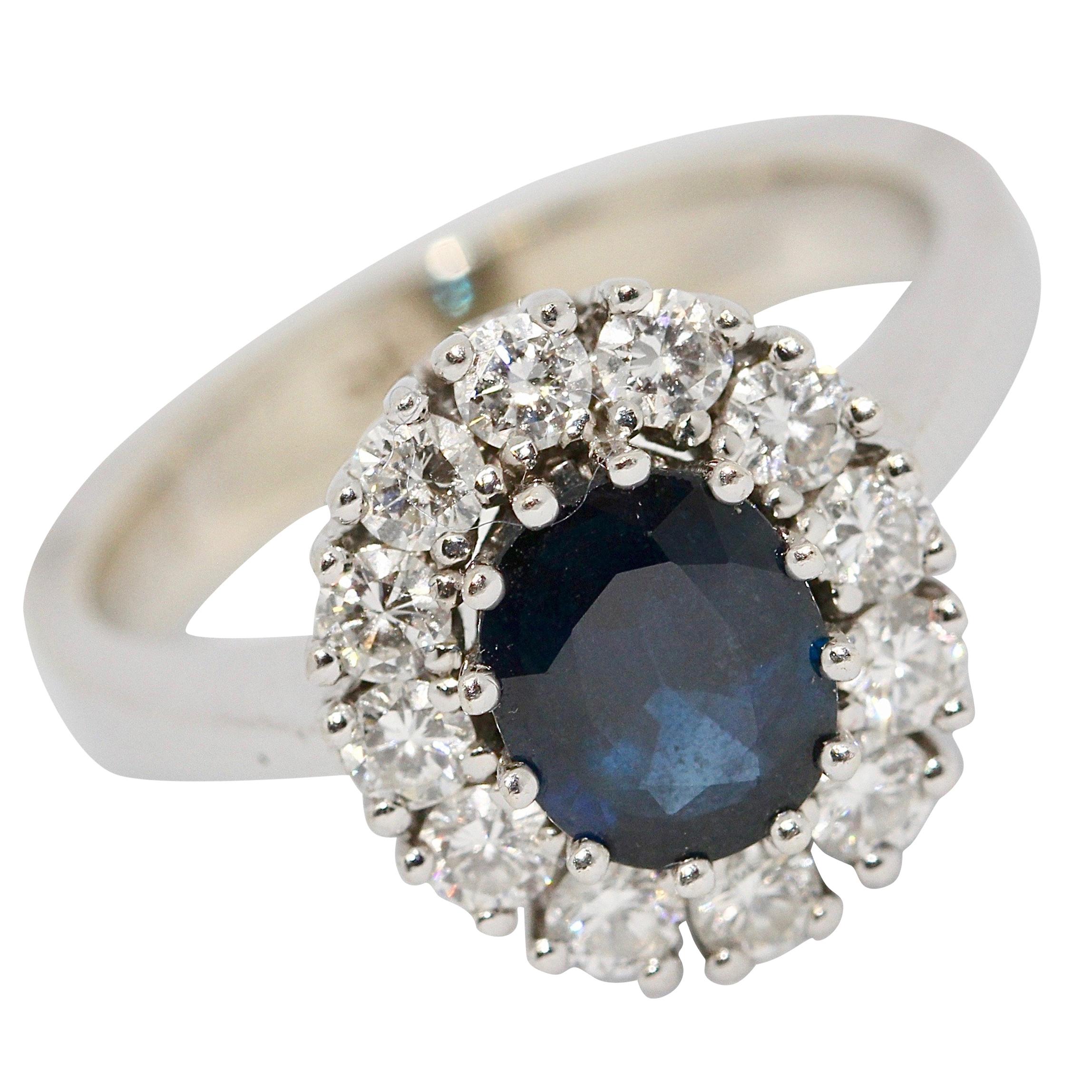 Luxurious Gold Ring with 1.17 Carat Natural Sapphire and 0.63 Carat Diamonds For Sale