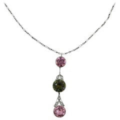 Collier Art déco ancien en platine avec tourmaline rose et verte et diamants