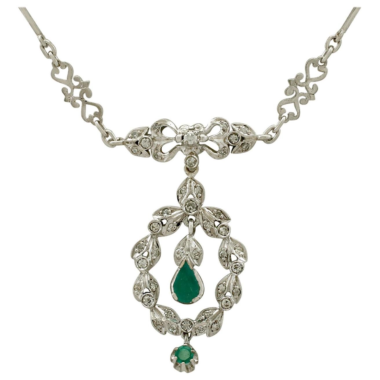 1950s Emerald and 1.02 Carat Diamond White Gold Necklace