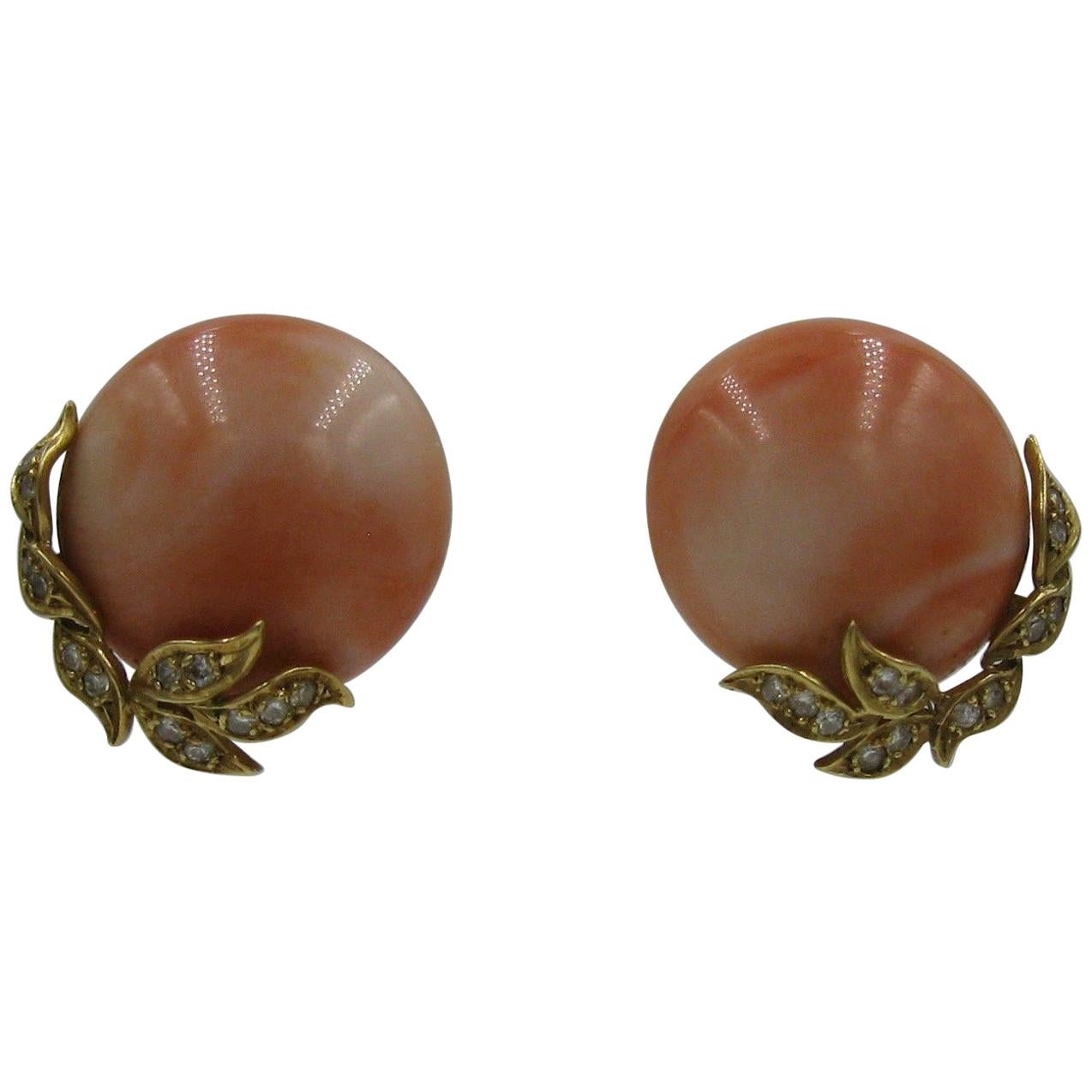 Pendientes Coral Natural Diamante Oro 18 Kilates Art Decó Hollywood Regency en venta
