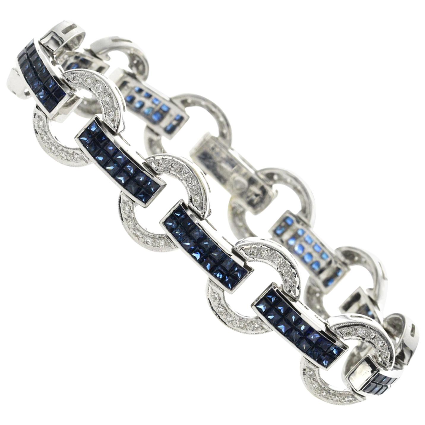 16.94 Carat Natural Blue Sapphire and 1.00 Carat Diamonds 18 Karat Gold Bracelet For Sale