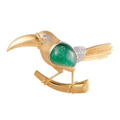 Diamond and Emerald Toucan Yellow Gold and Platinum Pendant or Brooch