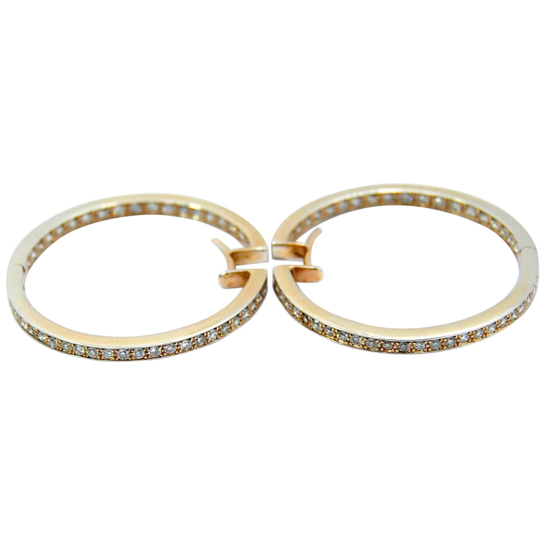 Diamond Hoops Earring in white and yellow 18kt gold and 1.60ct of white diamonds For Sale