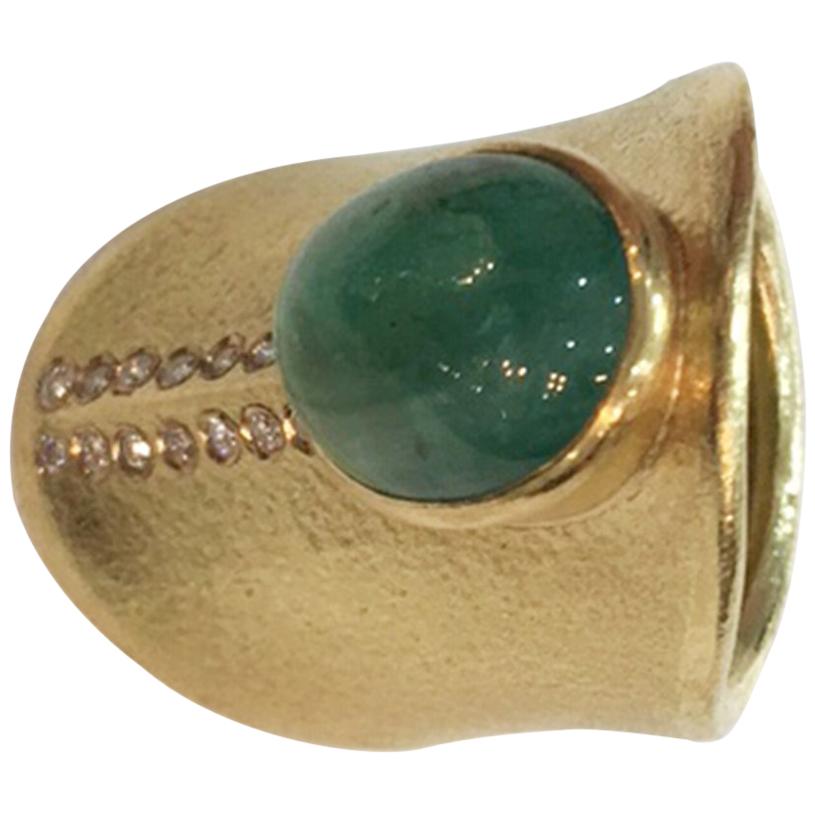 Michael Zobel 7.53 Carat Emerald and Diamond Gold Statement Heirloom Ring For Sale