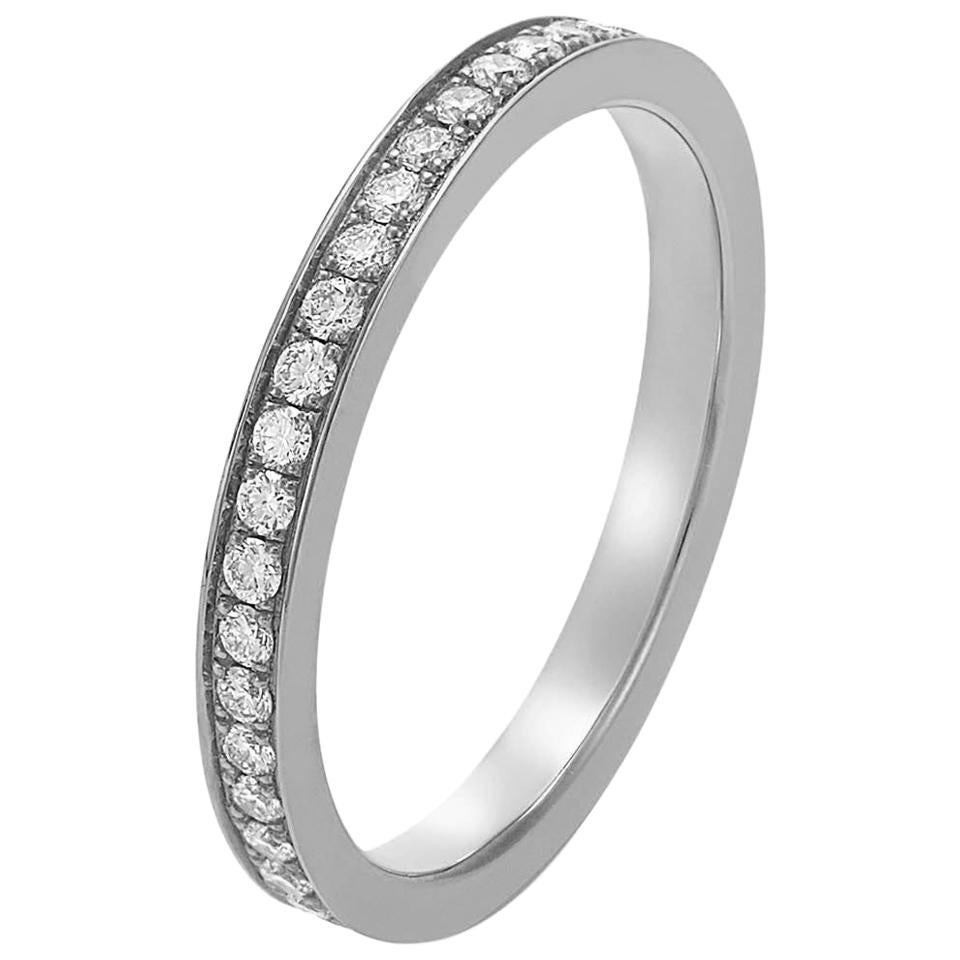 Giulians 18 karat White Gold and White Diamond Ring For Sale