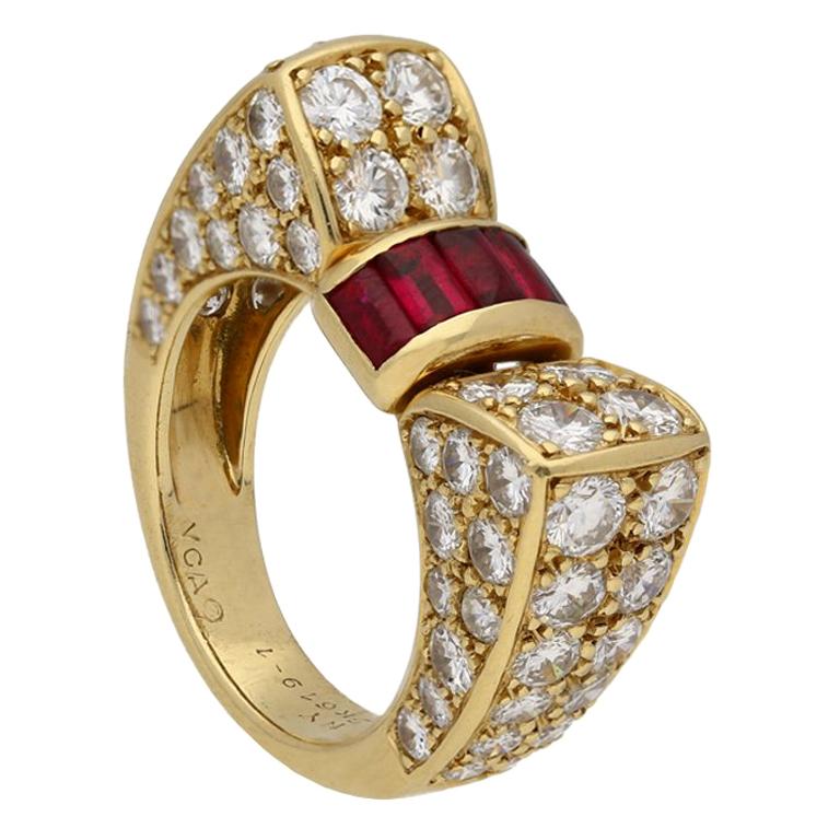 Van Cleef & Arpels Ruby and Diamond Ring, circa 1960 For Sale