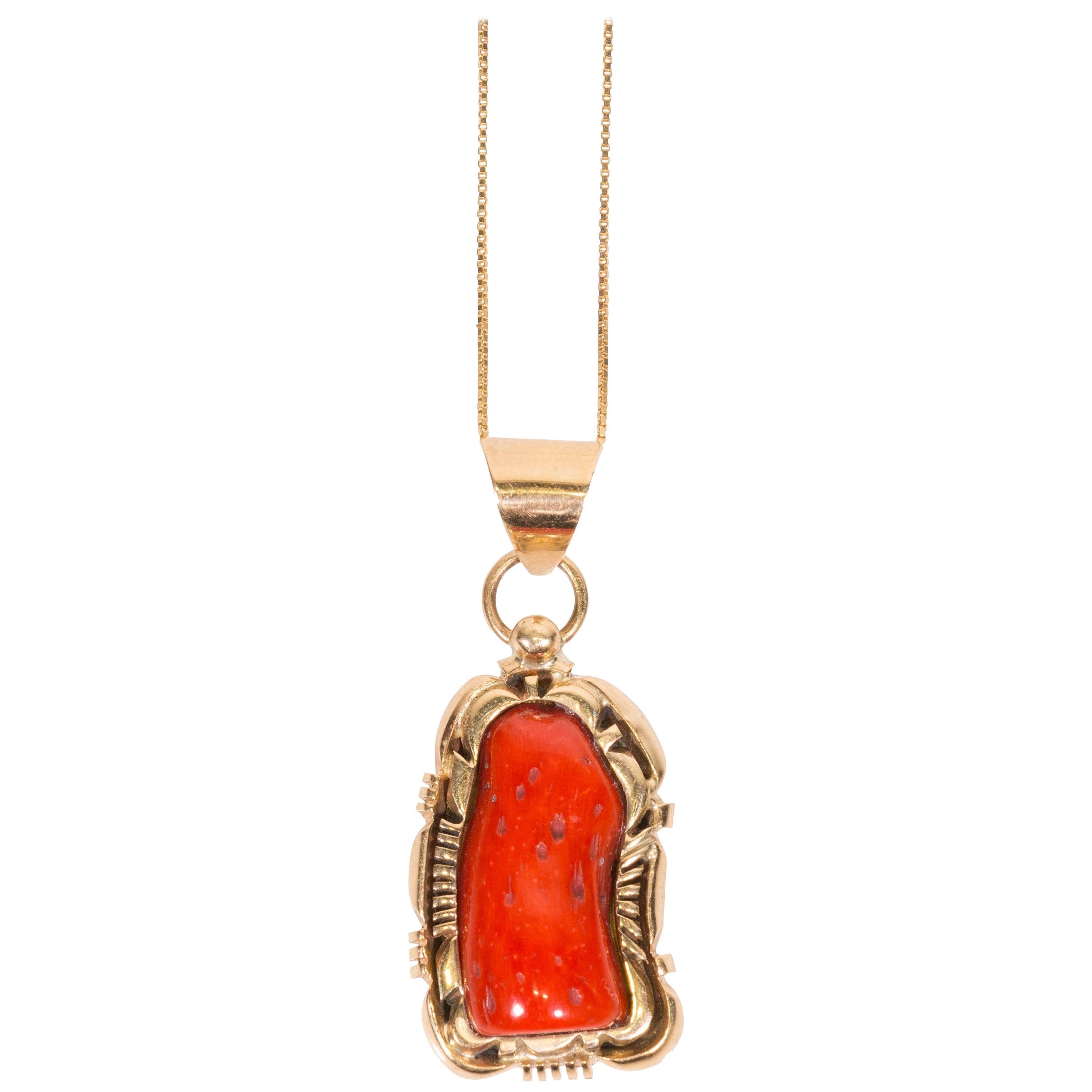 Superbe collier de pépites d'or et de corail en vente