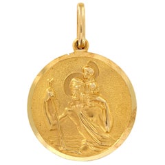 Vintage 1970s Italian St Christopher 14 Karat Gold Medallion