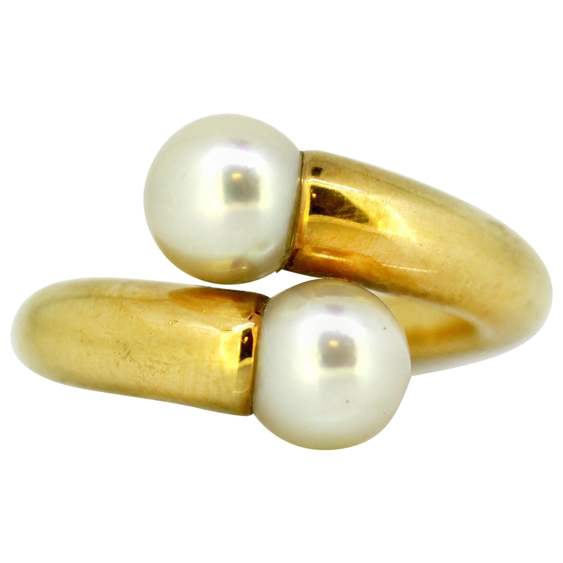 Cartier, 18 Karat Gold Ladies Ring with Two Natural Freshwater Pearls