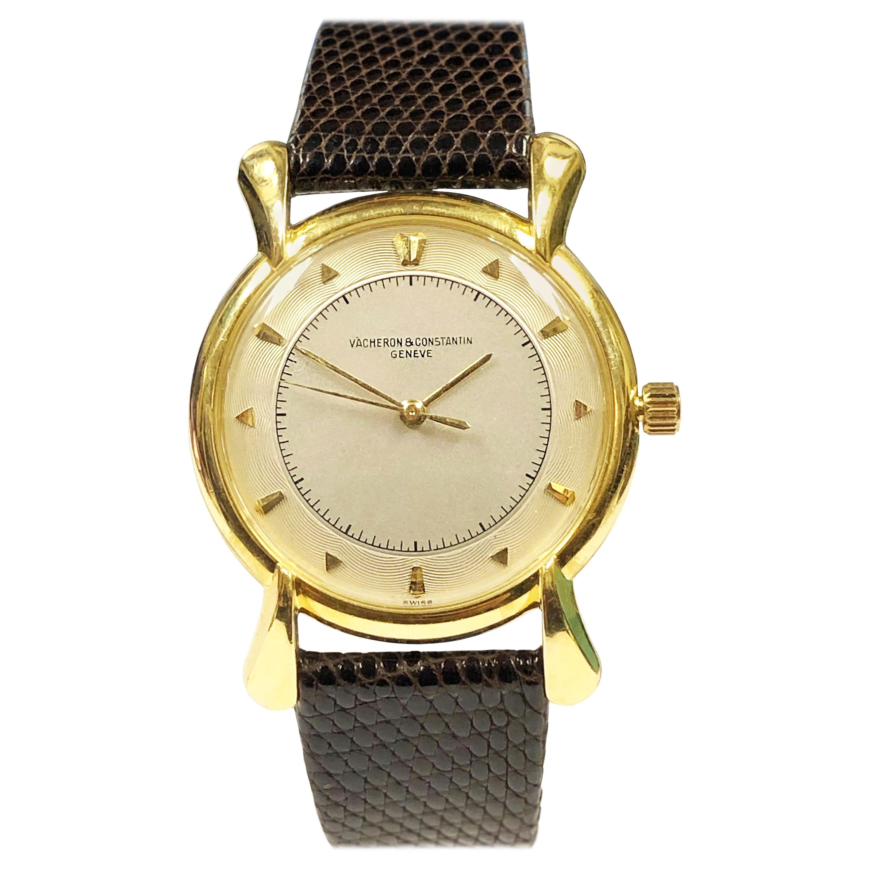 Vacheron & Constantin Large Gold mechanical Wristwatch with Flared Lugs, 1940s