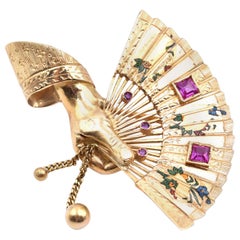 18 Karat Yellow Gold Italian Hand with Fan Pin