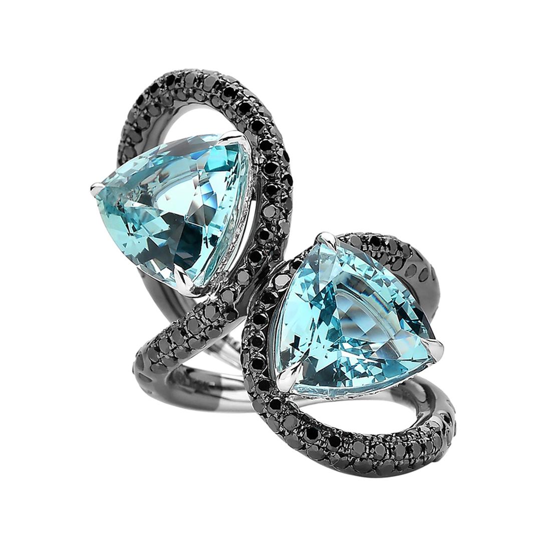 Double Trillion Cut Aquamarine and Black Diamond Ring in 18 Karat White Gold For Sale