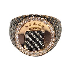 Bague sigillaire Vendome en diamants blancs et noirs, par Martyn Lawrence Bullard