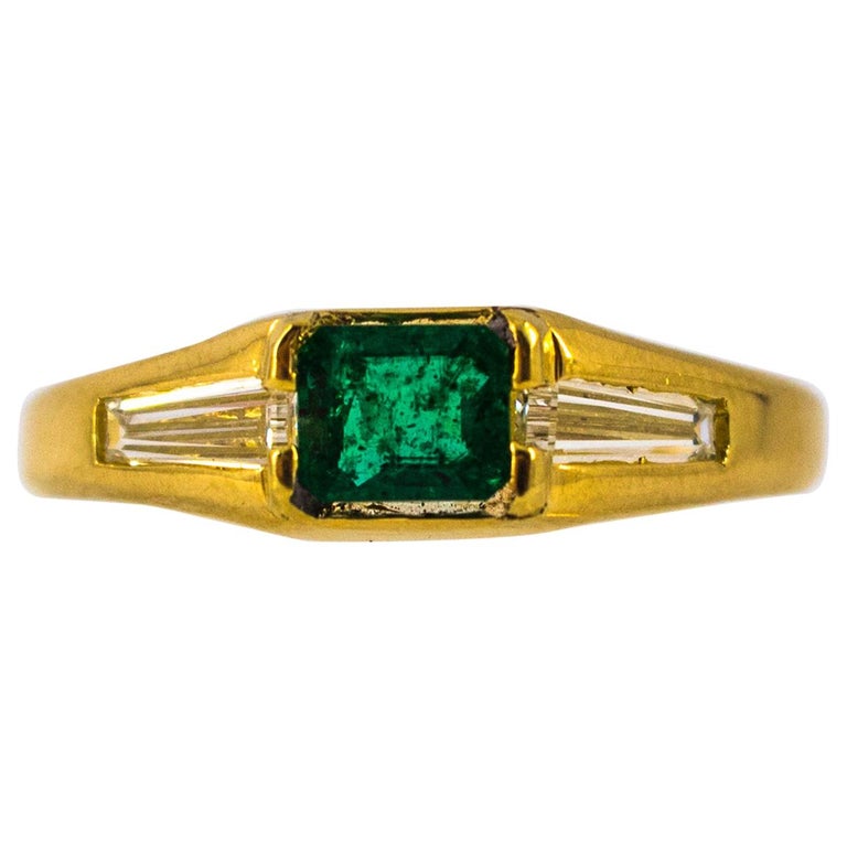 Art Deco 0.55 Carat Emerald 0.70 Carat White Baguette Diamond Yellow ...