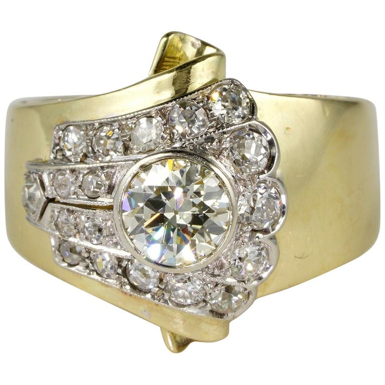 1.50 Carat Diamond Buckle Ring For Sale at 1stDibs