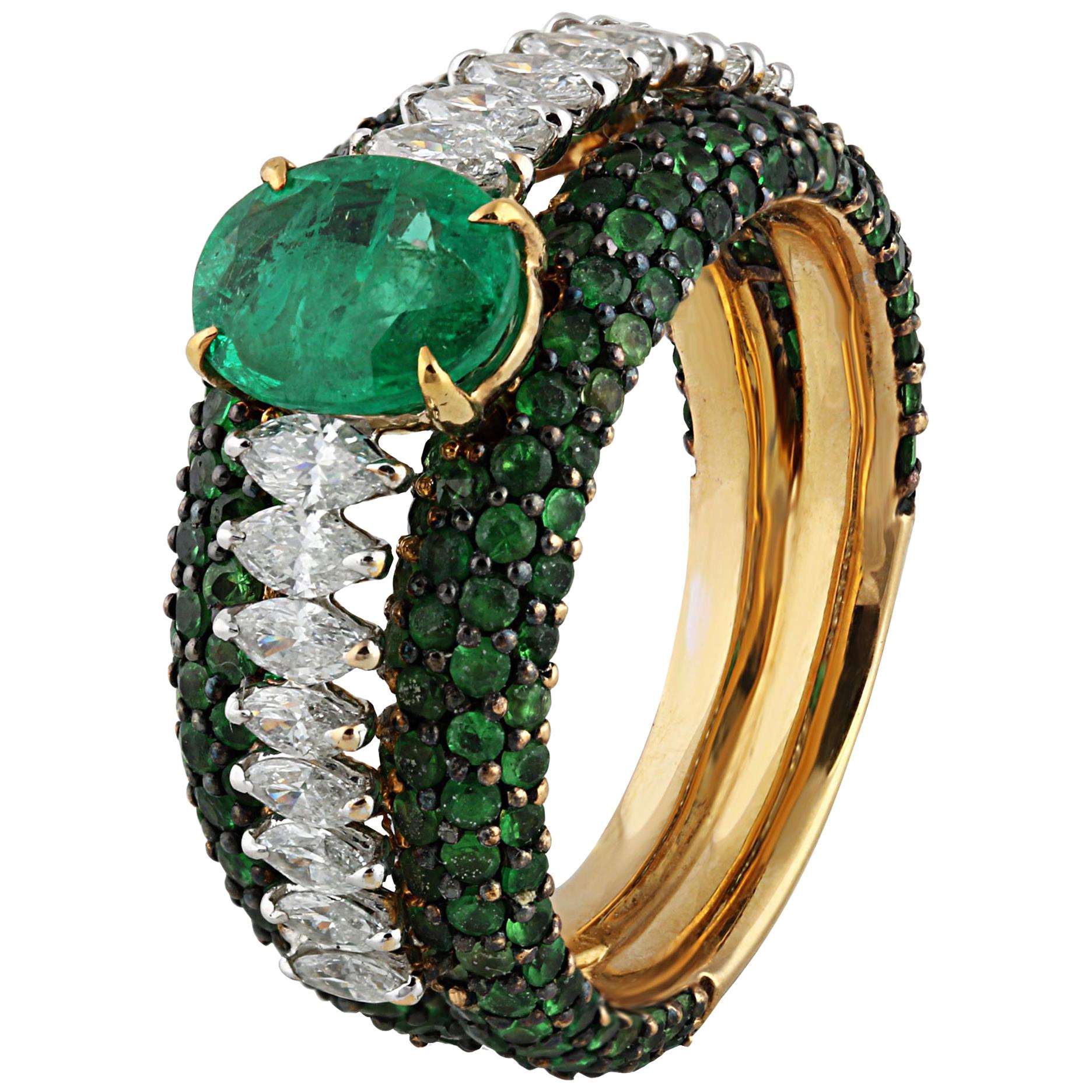 Studio Rêves Emerald and Marquise Diamond Band Ring in 18 Karat Gold For Sale