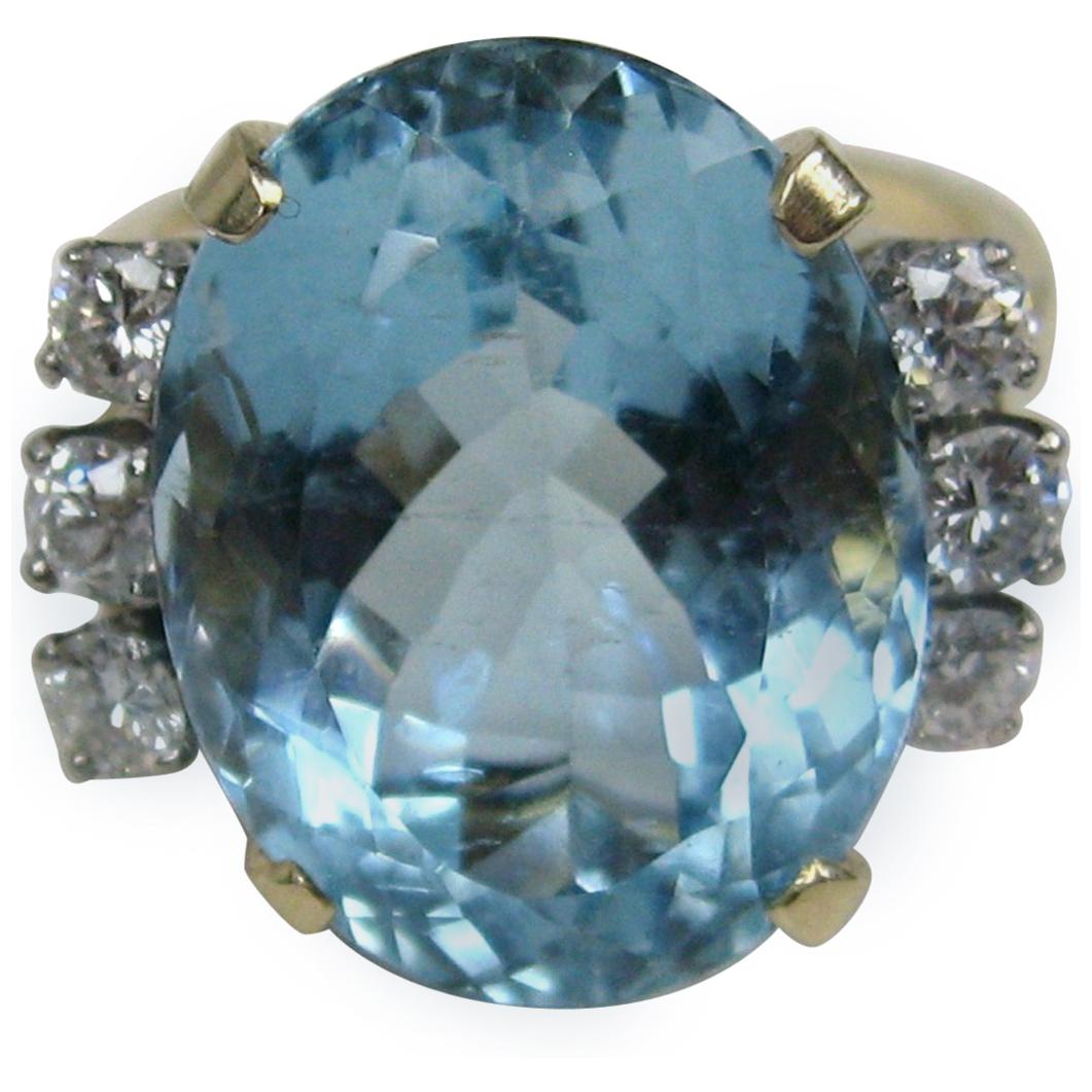 13 + Carat Oval Aquamarine Diamond 14 Karat Gold Ring GIA Certified For Sale