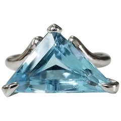 14 Karat White Gold Blue Topaz Triangular Cut