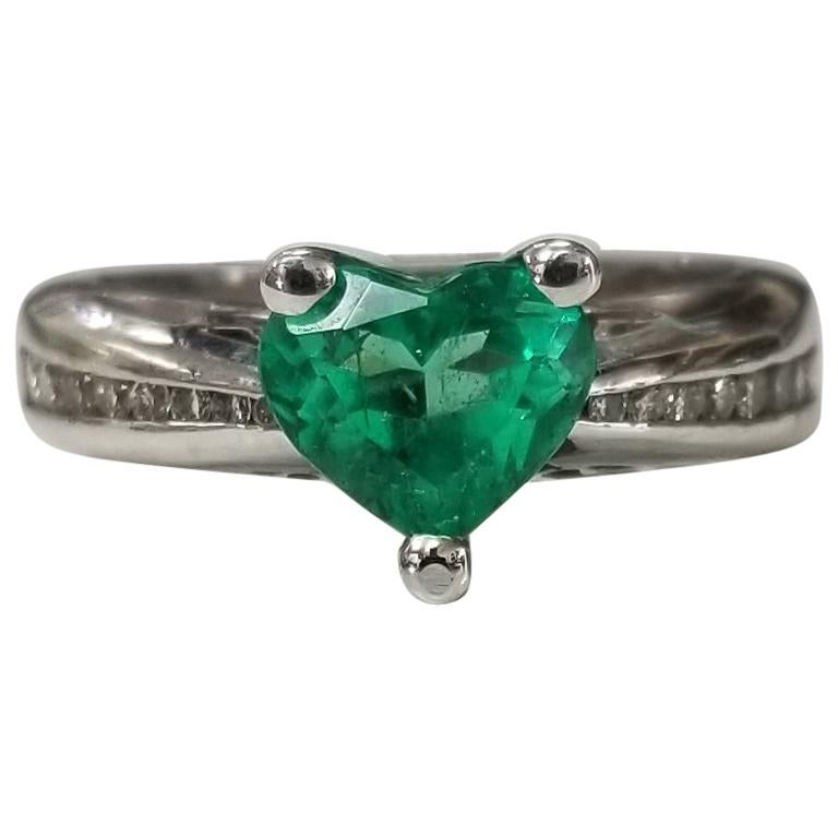 14 Karat Yellow Gold Emerald Heart and Diamond Ring For Sale