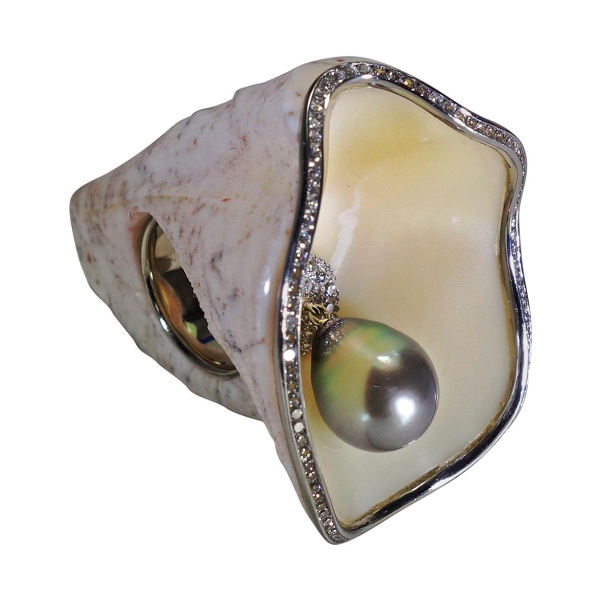 18 Karat White Gold Carved Abalone Shell Ring with Tahitian Pearl and Diamonds For Sale