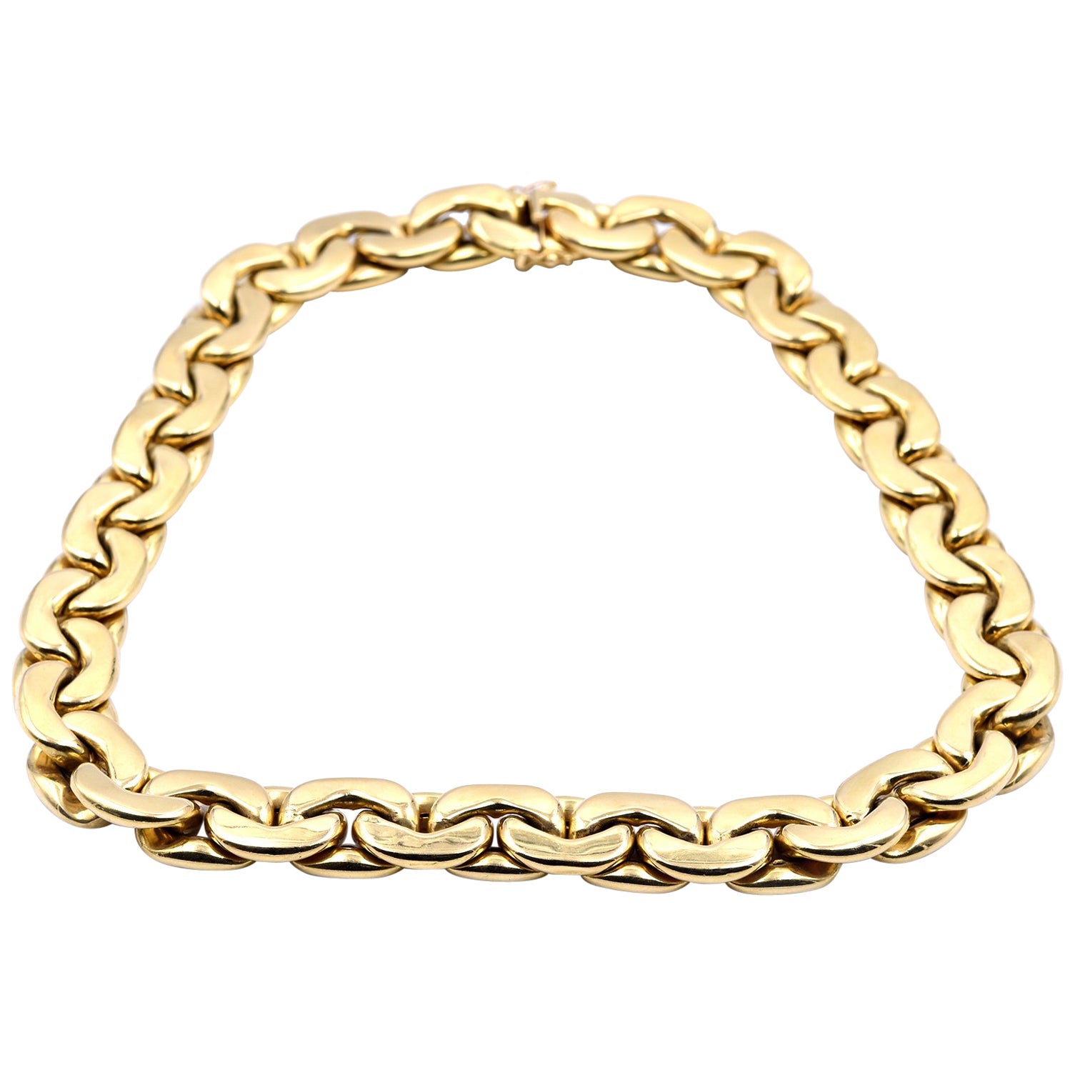 18 Karat Figure Eight Link Pearl Necklace For Sale at 1stDibs