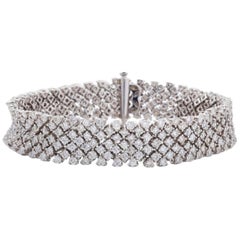 Fine 18 Karat White Gold Diamond Bracelet