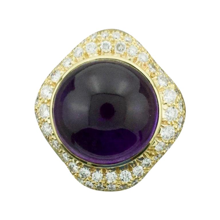 Fashionable Amethyst 37 Carat and Diamond Ring in 18 Karat with 2.60 in Diamonds For Sale