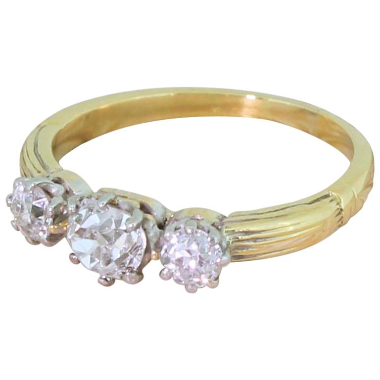 Art Deco 0.86 Carat Old Cut Diamond Trilogy Ring For Sale