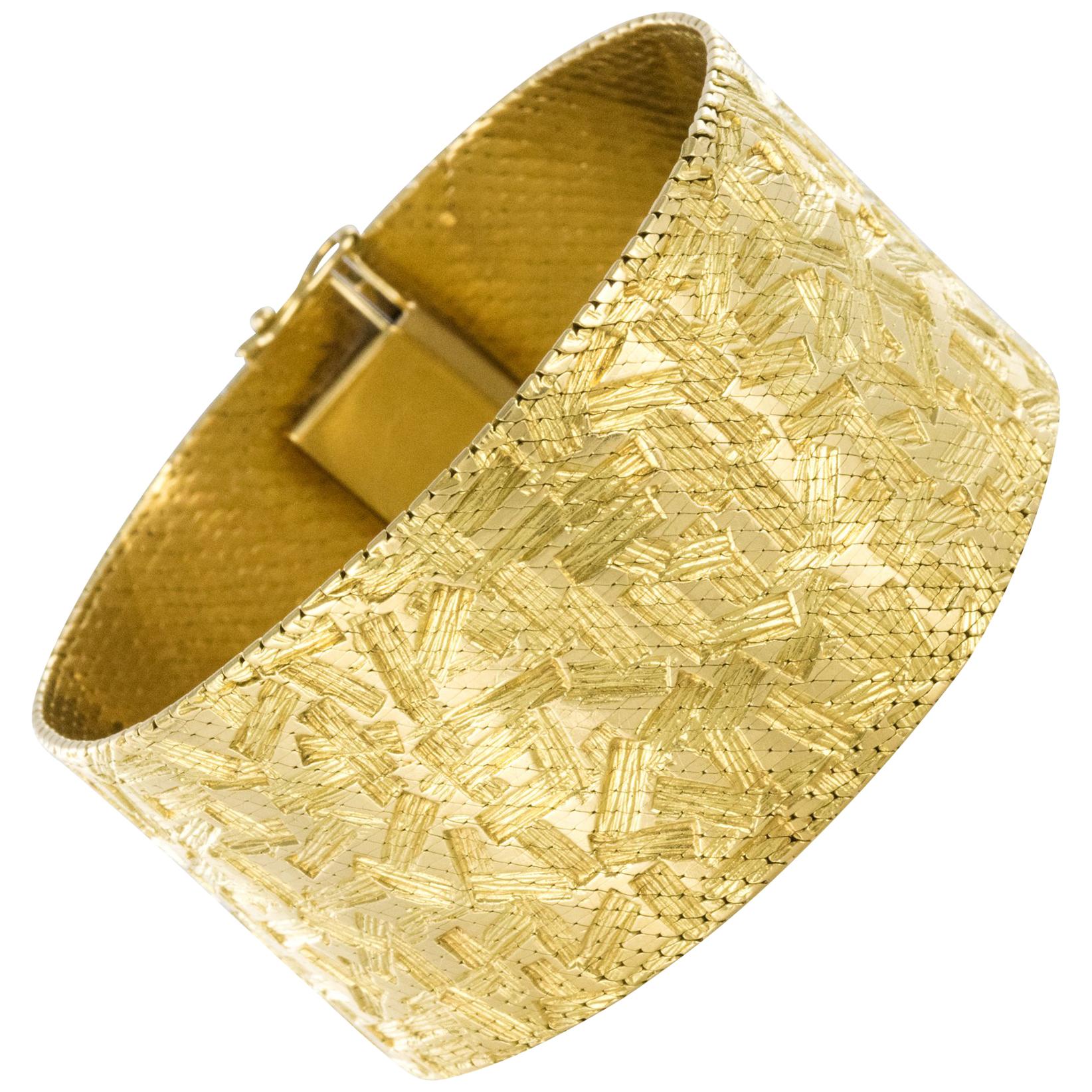 Bracelet ruban en or jaune 18 carats dcor de style moderniste, annes 1960 en vente