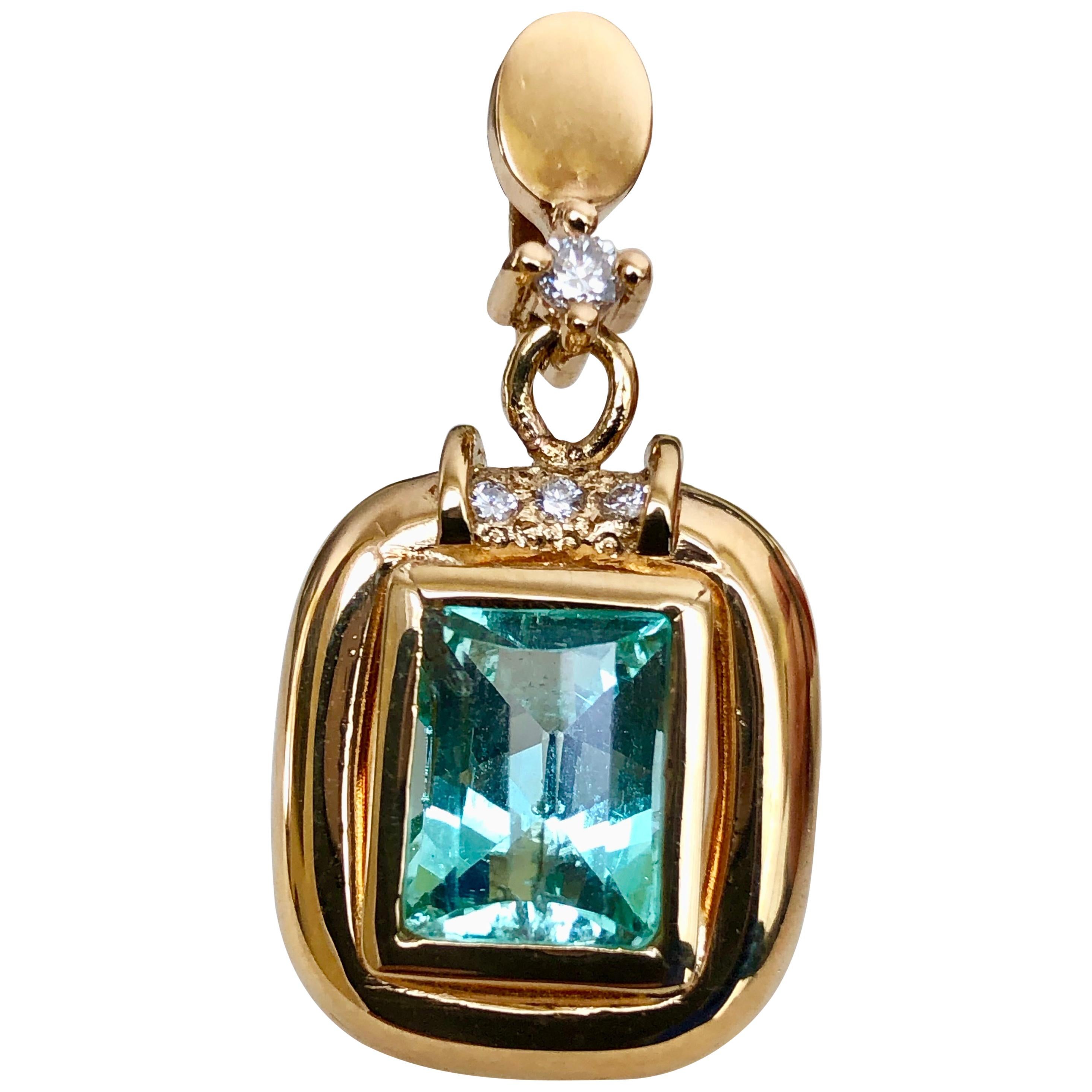 Estate Natural Colombian Emerald Diamond Pendant 18 Karat