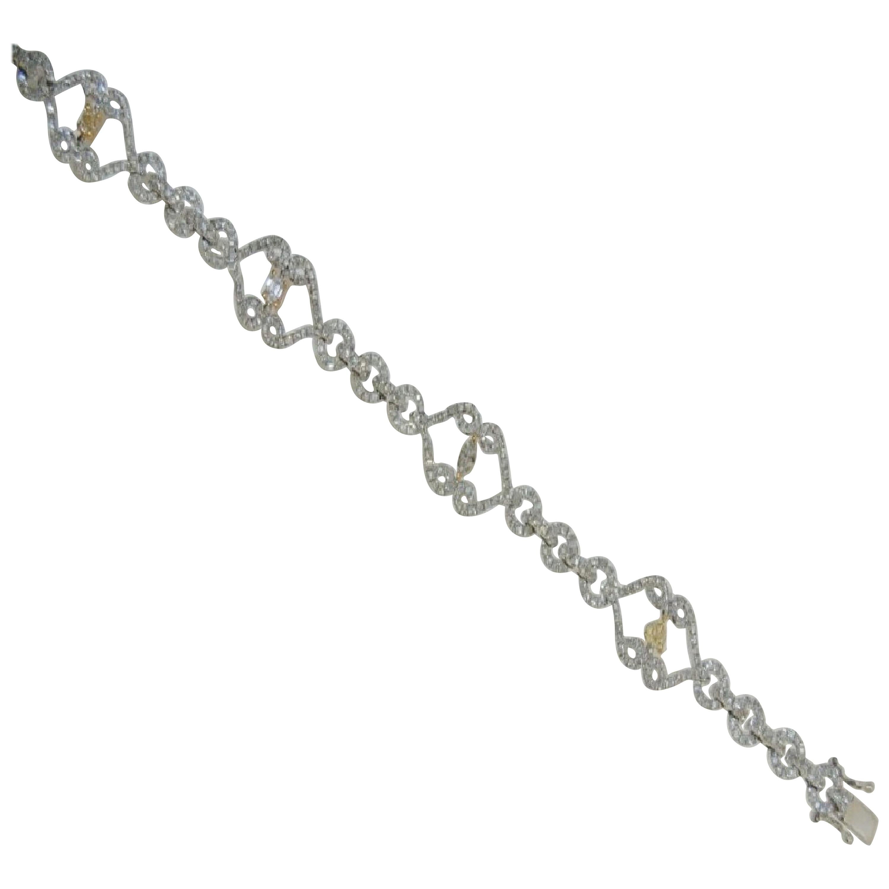 14 Karat White Gold Bracelet with White and Fancy Diamond/Yellow For Sale