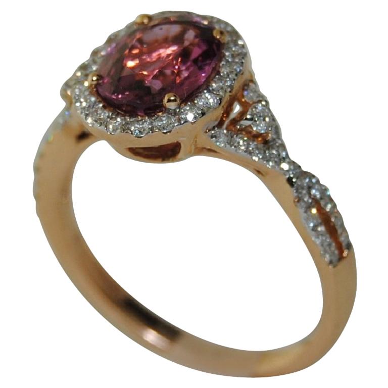 18 Karat Gold Spinel and Diamond Ladies Ring For Sale