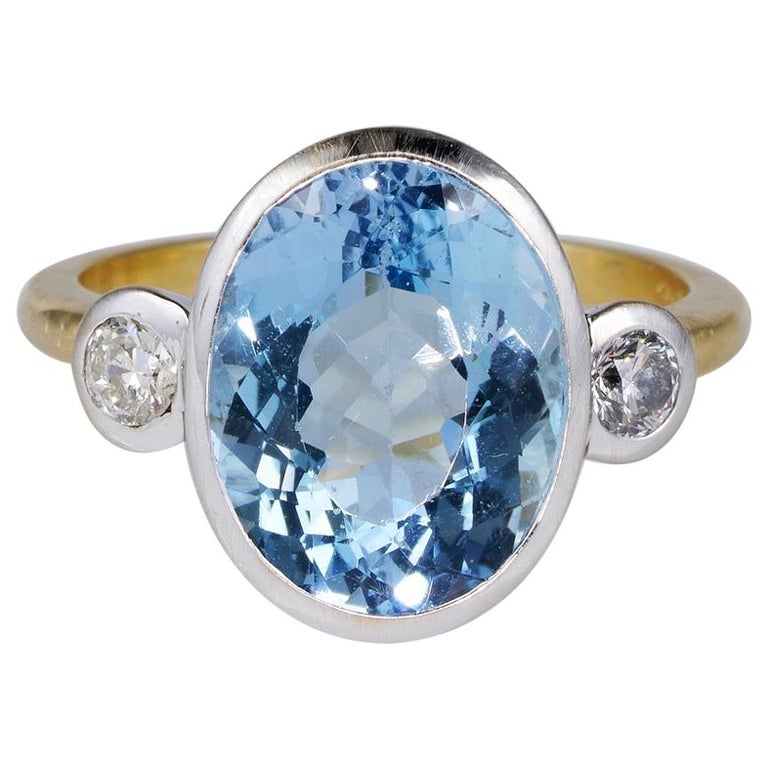 Beautiful 6.0 Carat Natural Aquamarine Diamond Trilogy Ring For Sale at