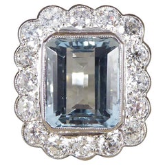 Contemporary 5.00 Carat Aquamarine and Diamond Cluster Ring in Platinum
