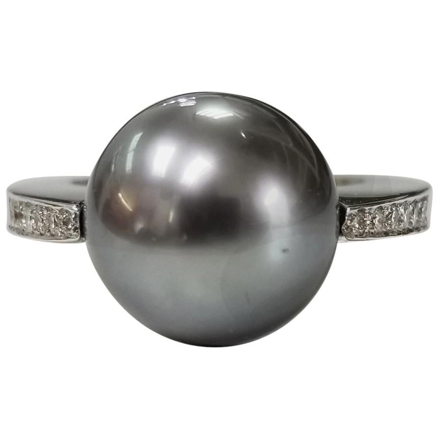 Grey "South Sea Tahitian" in Modern Diamond Setting For Sale