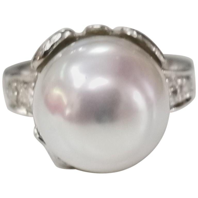 14 Karat White Gold "Art Deco Style" South Sea Pearl For Sale