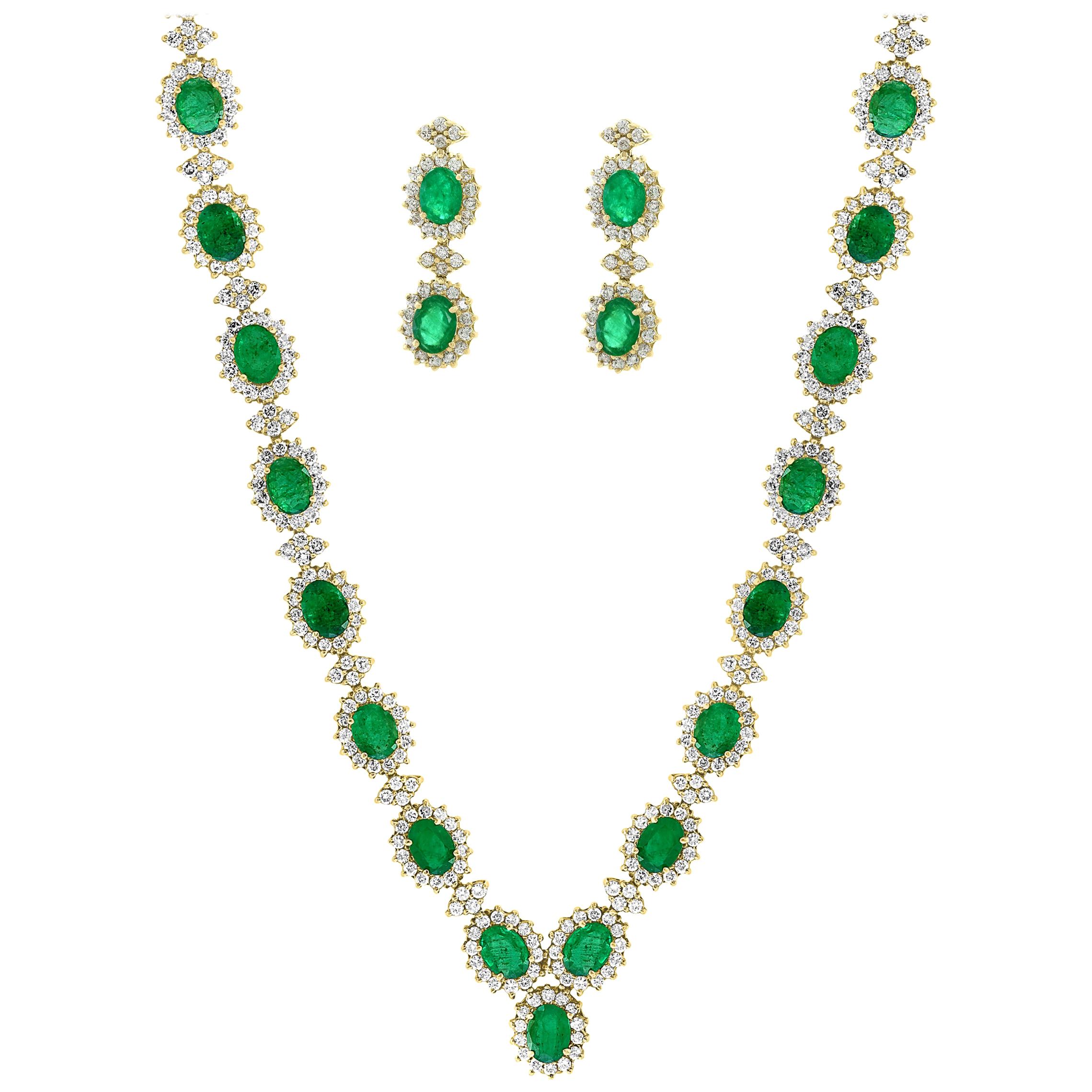 37 Ct Oval Shape Natural  Emerald & 22 Carat Diamond Necklace & Earring  Suite For Sale