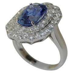 4.09 Carat Blue Sapphire and 1.37 Carat Diamond Women's Ring, 18 Karat Gold