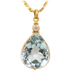 Pendentif aigue-marine en forme de poire:: diamant:: or jaune