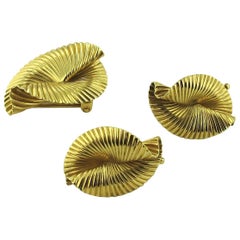 Cartier 14 Karat Yellow Gold Shell Earring and Pin Set