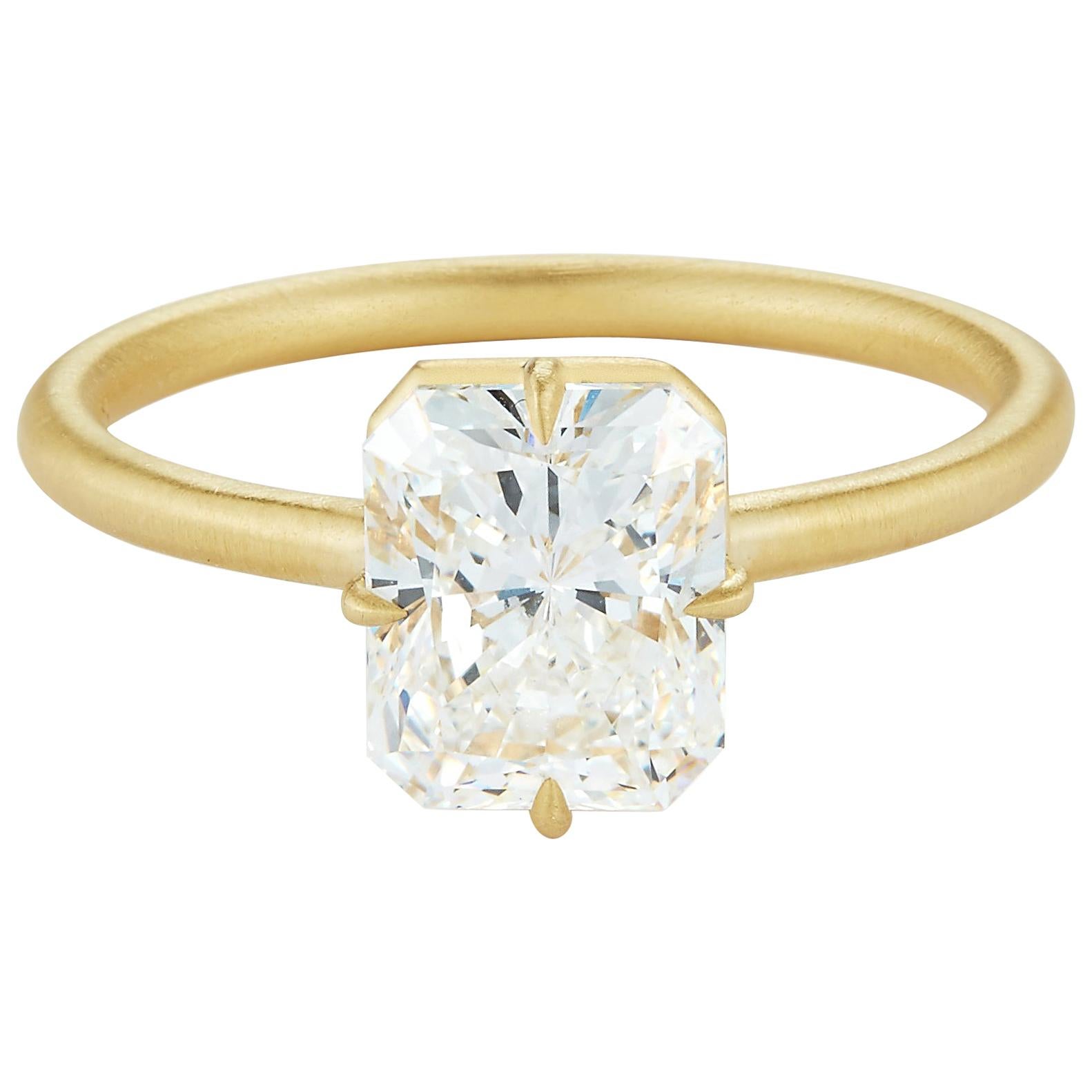 Radiant Cut Diamond Solitaire Engagement Ring For Sale