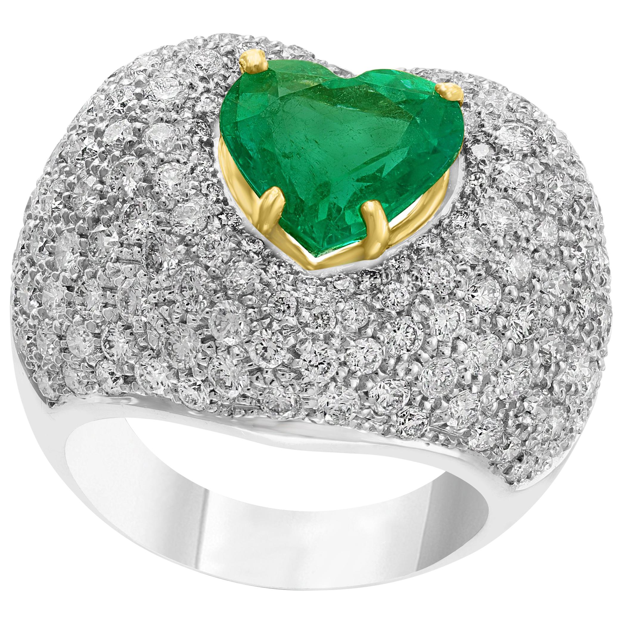 3.5 Carat Heart Shape Colombian Emerald and Diamond 18 Karat Gold Ring Estate For Sale