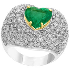 Antique 3.5 Carat Heart Shape Colombian Emerald and Diamond 18 Karat Gold Ring Estate