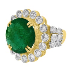 Antique 9.8 Carat Round Colombian Emerald and Diamond 18 Karat Gold Ring, Estate