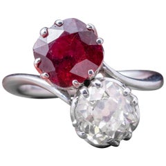 Antique Edwardian Ruby Diamond Platinum, circa 1915 Twist Ring