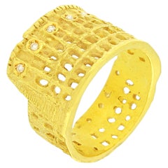 Sacchi Roman Colosseum Ring 18 Karat Yellow Gold and Diamonds Gemstone