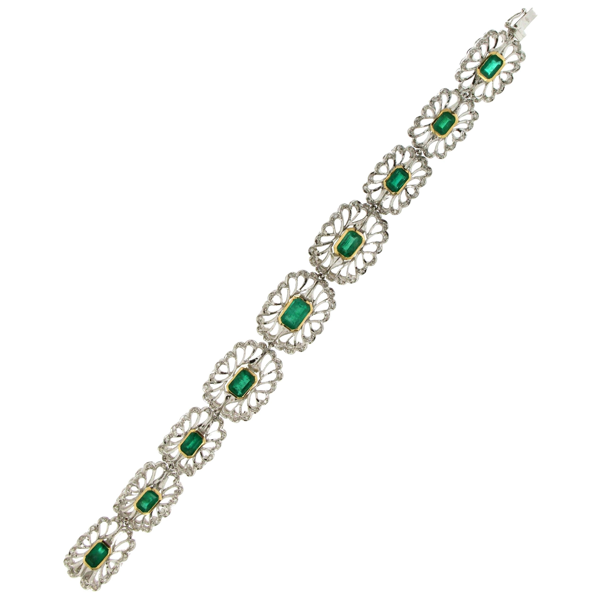 Colombian Emeralds 18 Karat White Gold Diamonds Cuff Bracelet
