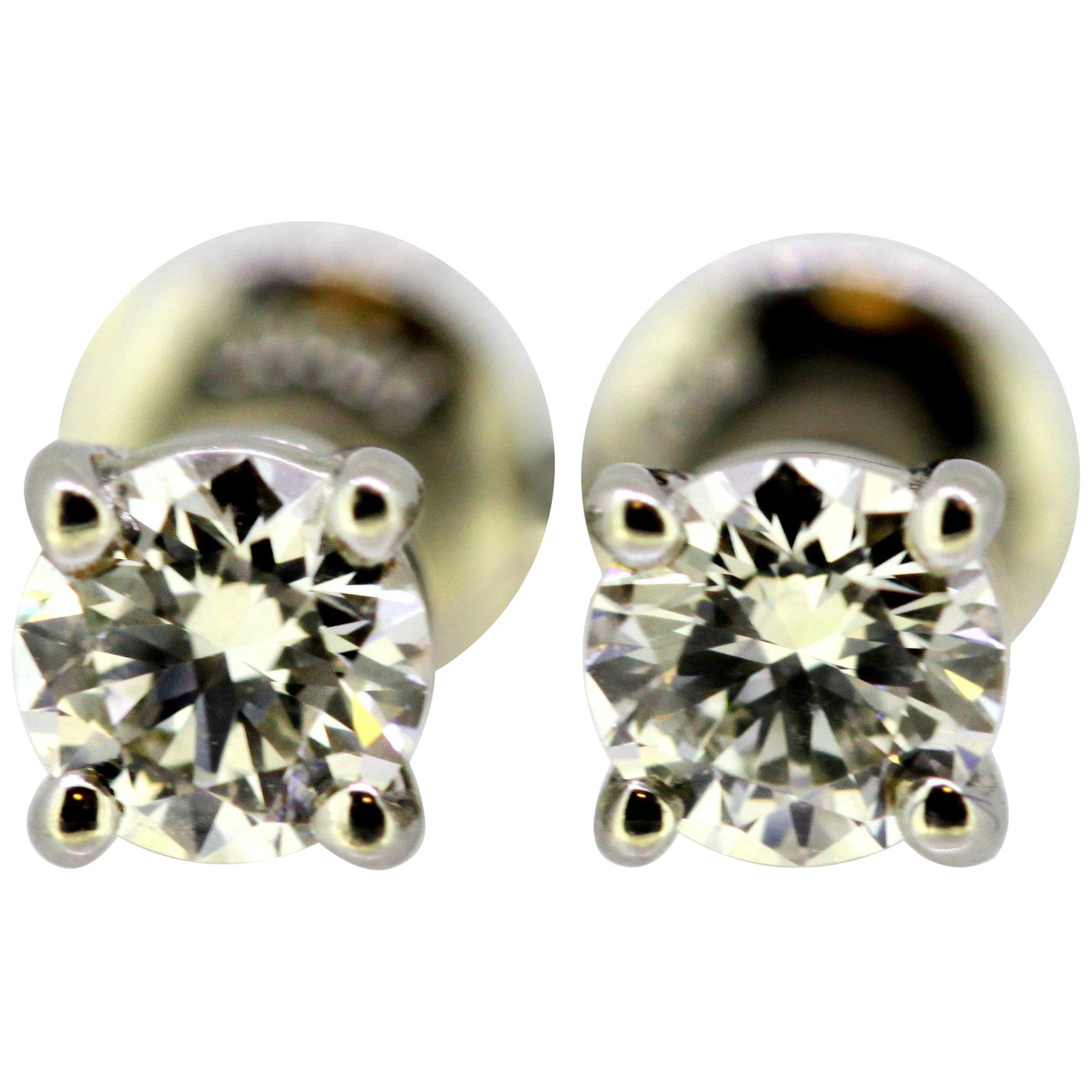 Tiffany & Co. Ladies platinum stud earrings with diamonds, London, 2012