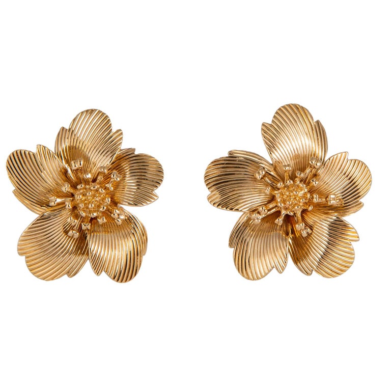 Vintage Cartier Flower Motif Earrings at 1stDibs