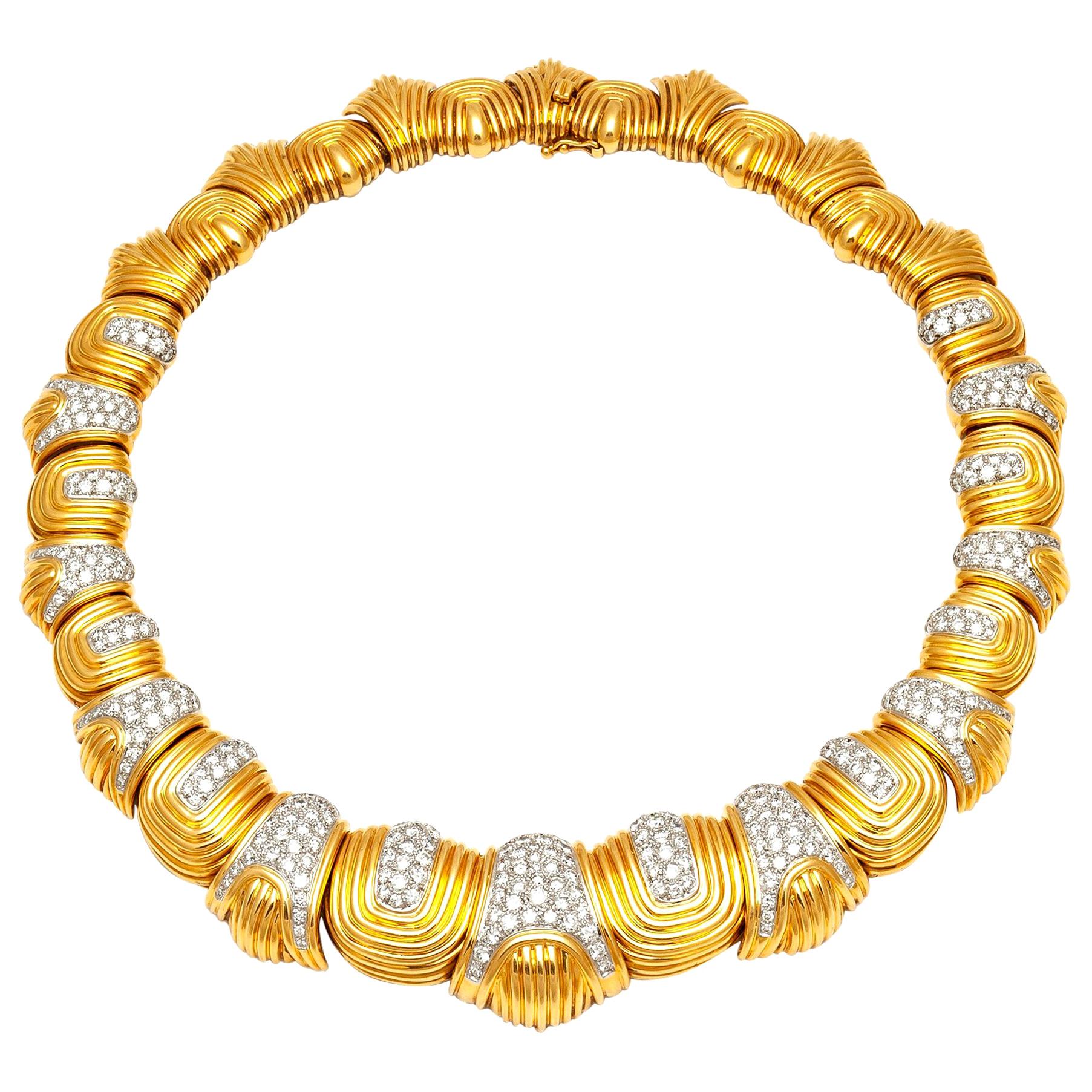 European 18 Karat Gold Chocker Necklace